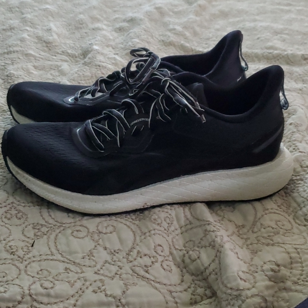Size 7 Reebok Forever Floatride Energy 2